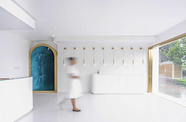 ��ɫ���ݻ���ǰ̨�Ƕȶ�װ�����