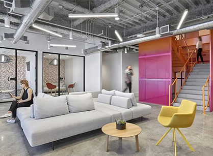 ����ɫ�ʺ���ȤԪ����ɵİ칫װ����ƿռ��������ġ���Zwift