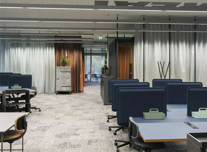 ��ҵ�ͷ������İ칫�ռ�װ��������������ġ���Campus Founders